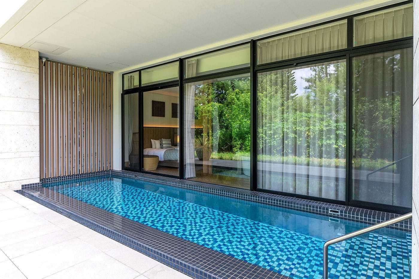 สระว่ายน้ำส่วนตัว