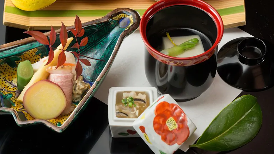 Kanazawa Yuwaku Onsen Yunode