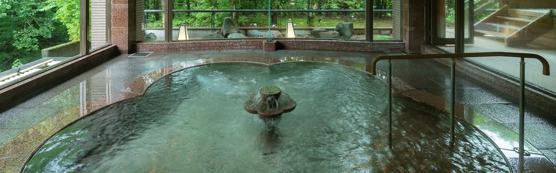 金沢・湯涌温泉 湯の出