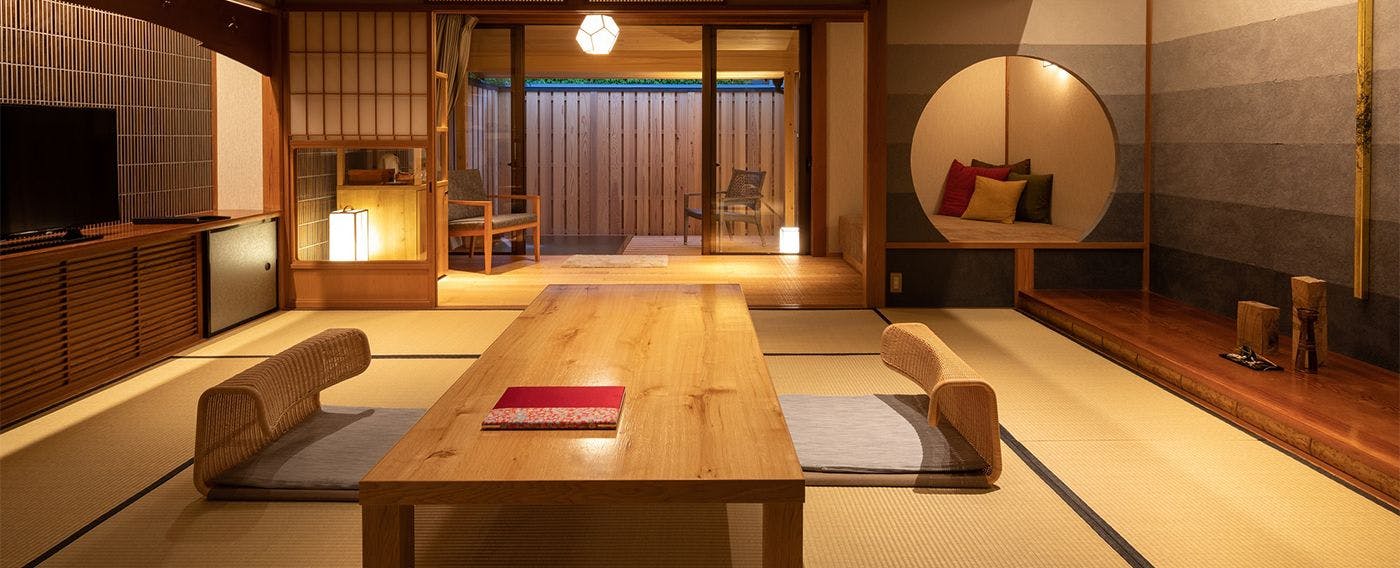 Kanazawa Yuwaku Onsen Yunode