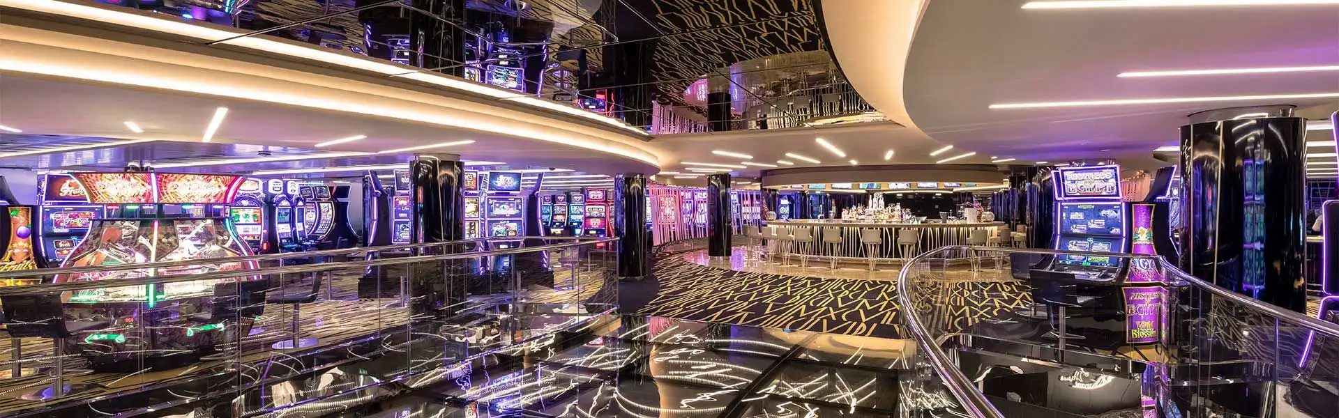 メインレストラン