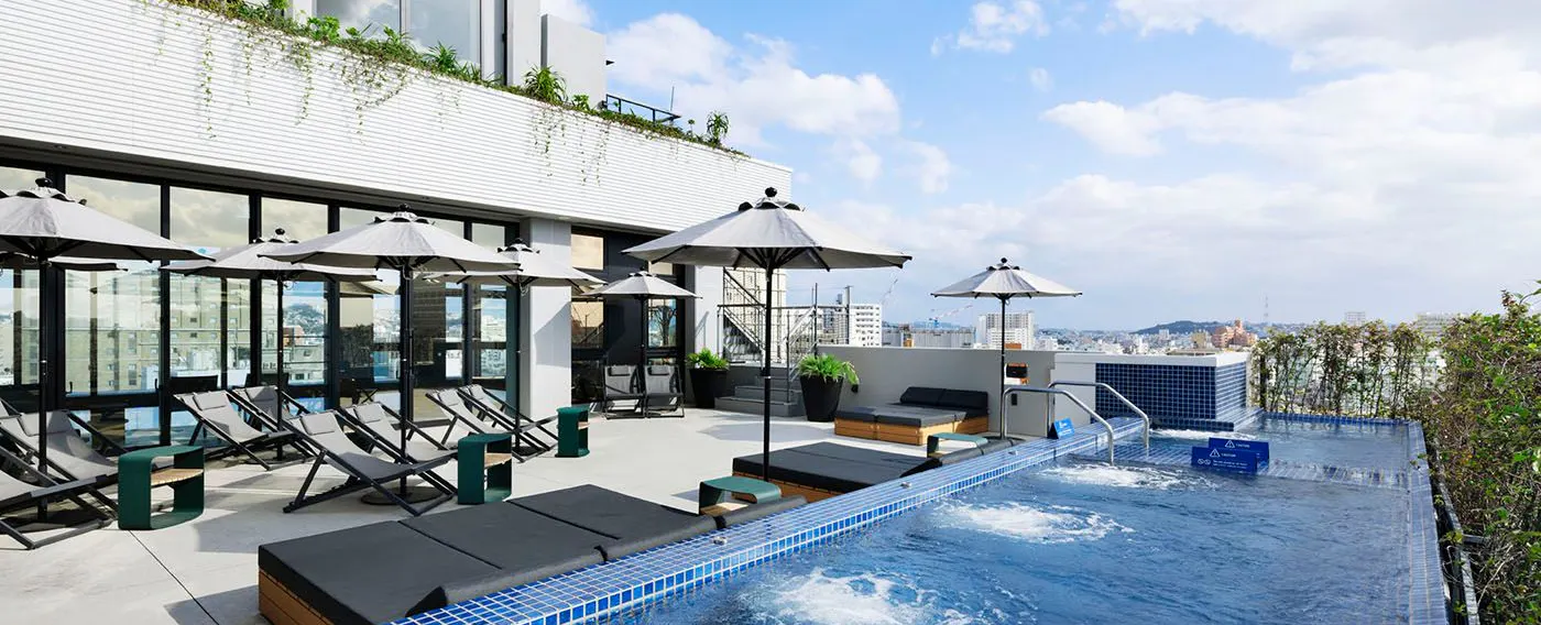 Jacuzzi & Rooftop Terrace