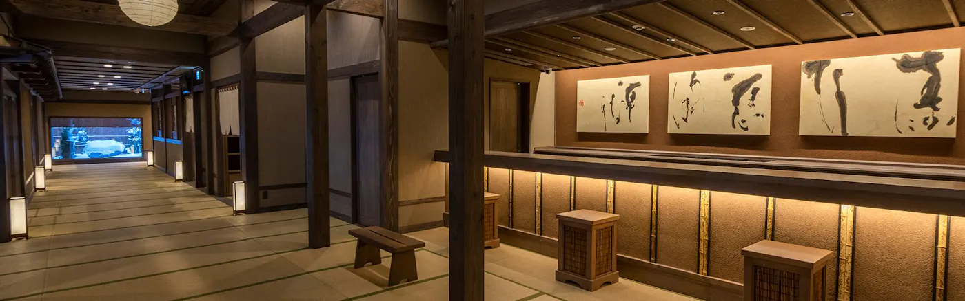 定山渓 ゆらく草庵：館内の回廊