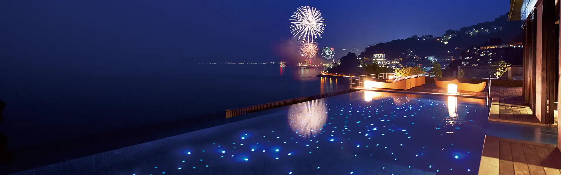 屋外プール花火