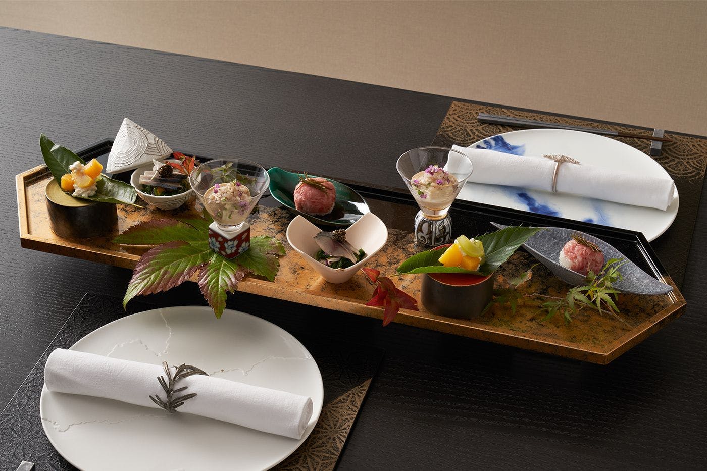 제철 식재료를 아낌없이 사용한 오감을 만족시키는 미식 체험