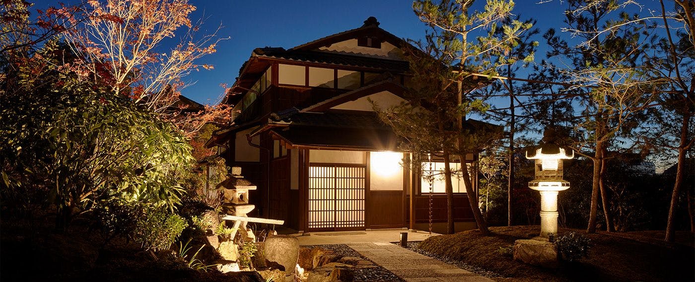 Pemandangan malam eksterior Matsubayashi-an