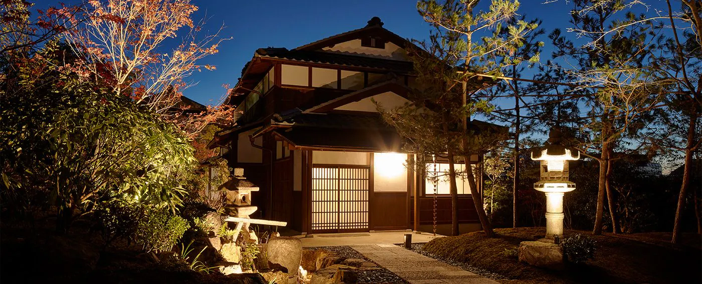Pemandangan malam eksterior Matsubayashi-an