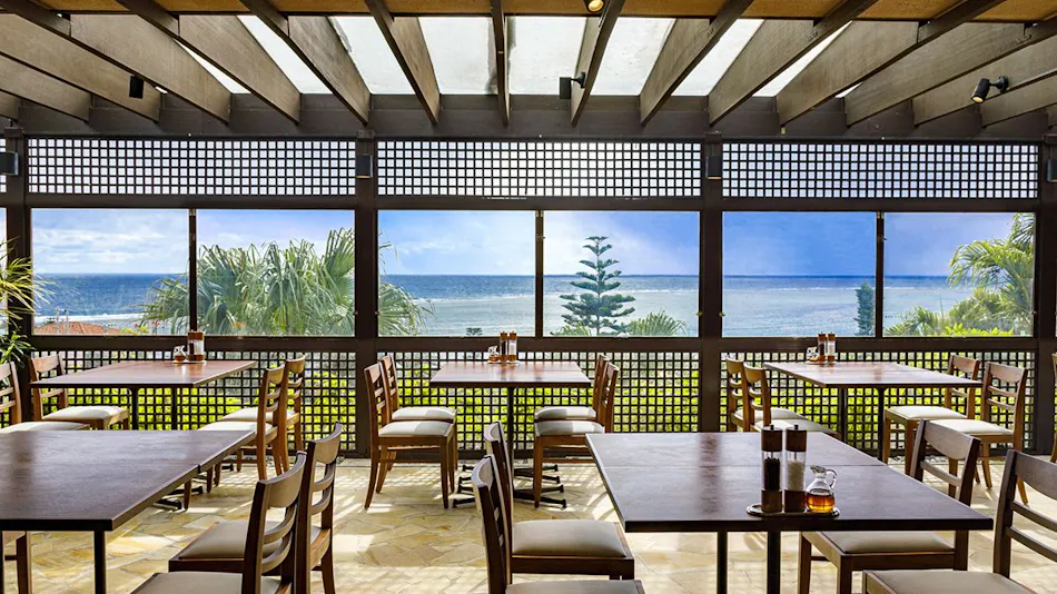 Hotel Shigira Mirage Beach Front