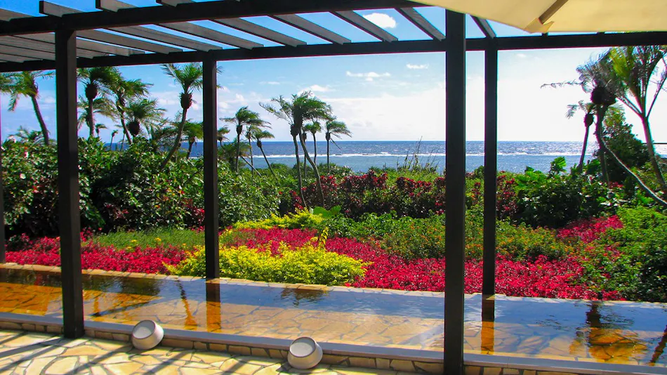 Hotel Shigira Mirage Beach Front