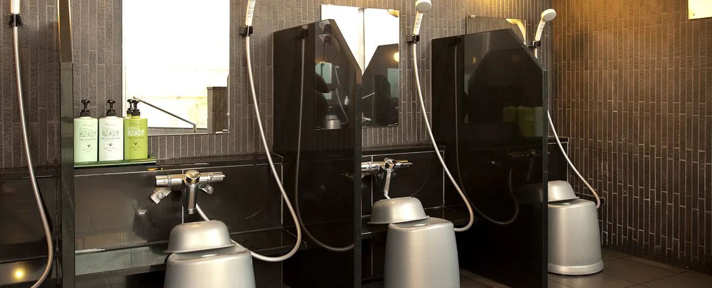 ห้องอาบน้ำสาธารณะ