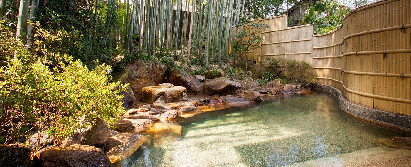 บ่อน้ำพุร้อนกลางแจ้ง