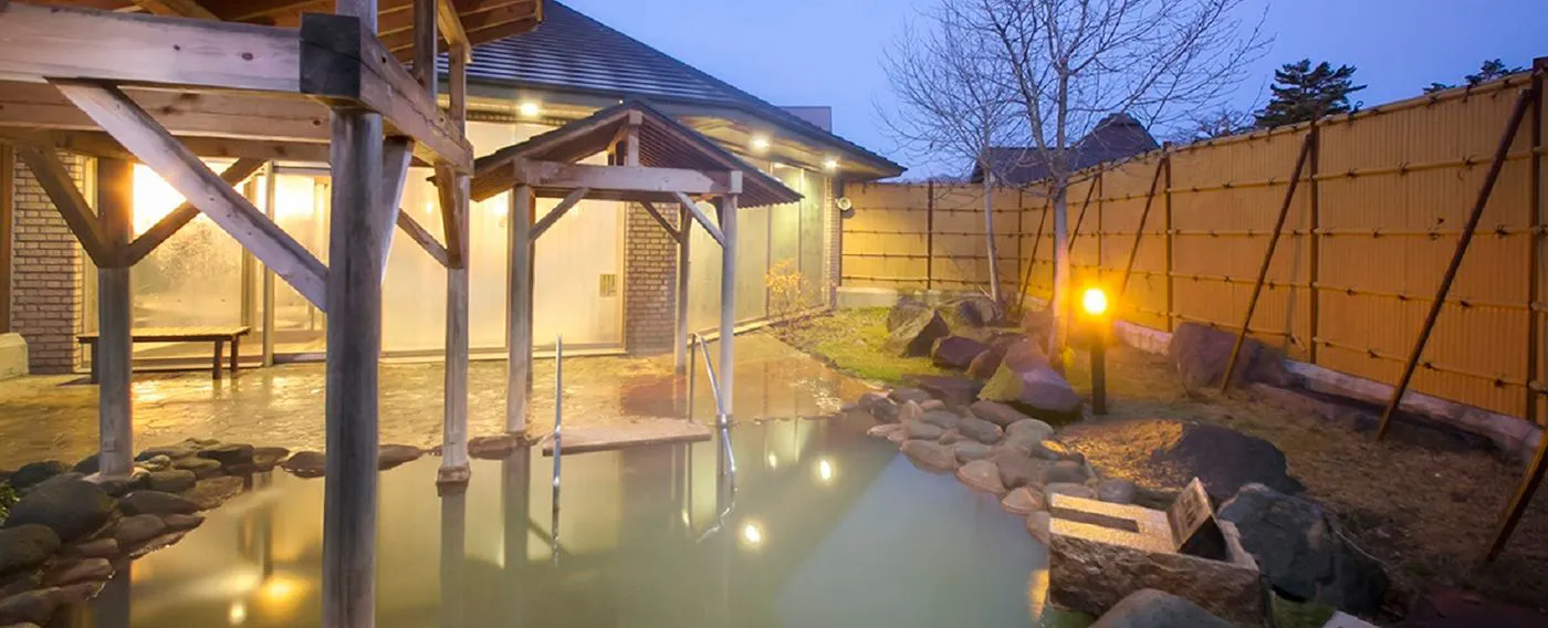 บ่อน้ำพุร้อนกลางแจ้ง