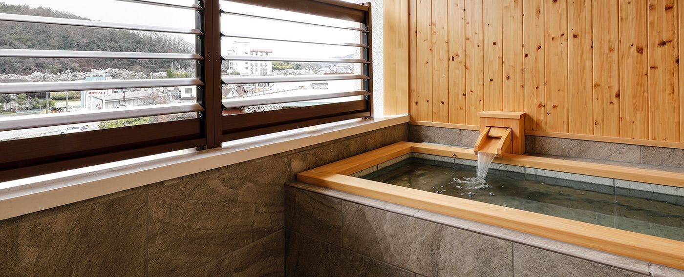 ห้องพิเศษ【ชั้นหยกมรกต】พร้อมอ่างอาบน้ำกลางแจ้ง