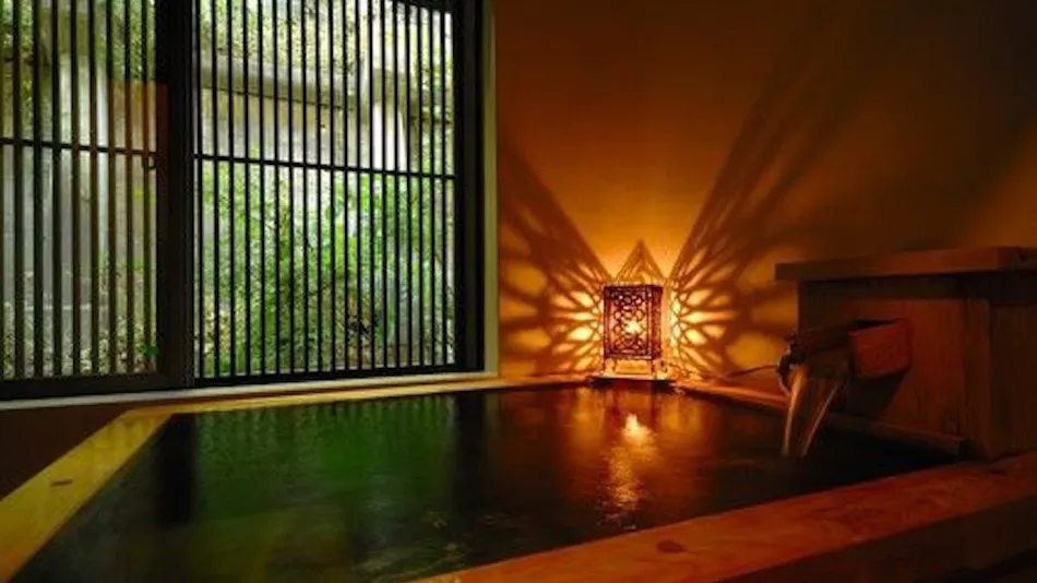 Akayu Onsen Art Museum-like Inn Ryokan Yamato-ya