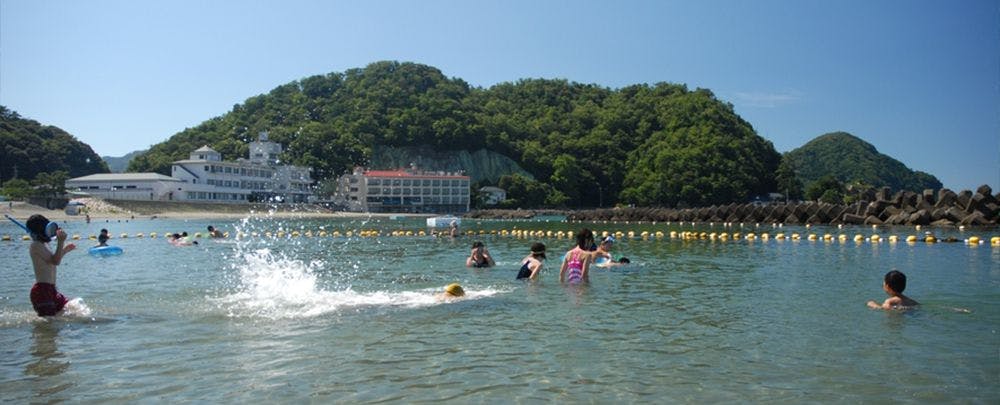 ชายหาดสำหรับเล่นน้ำ