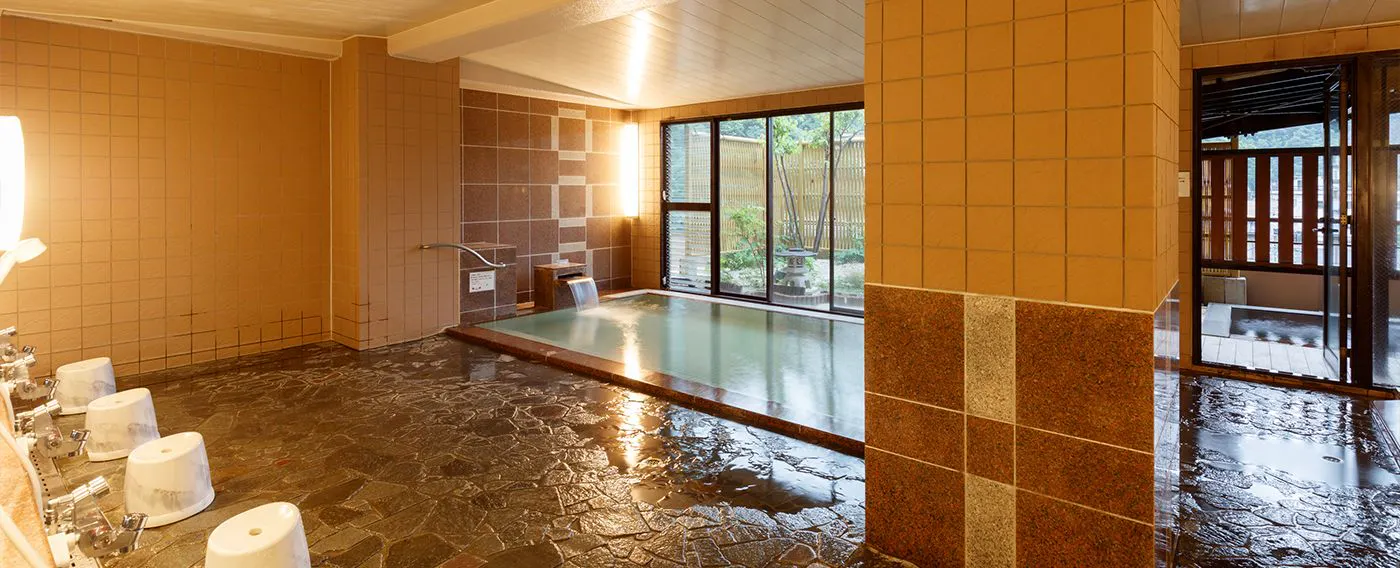 น้ำแช่บำบัดที่มีกลิ่นหอมอ่อนๆ