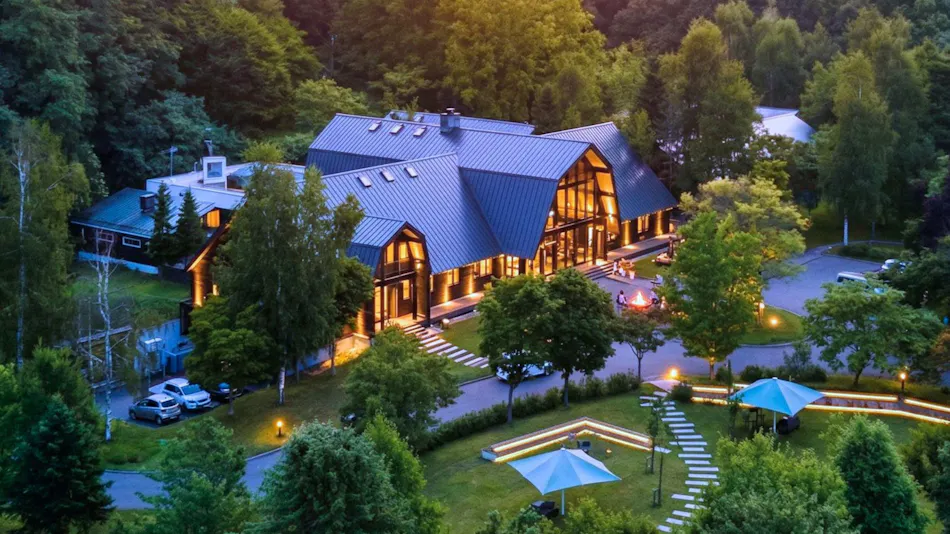 Log Hotel Maple Lodge