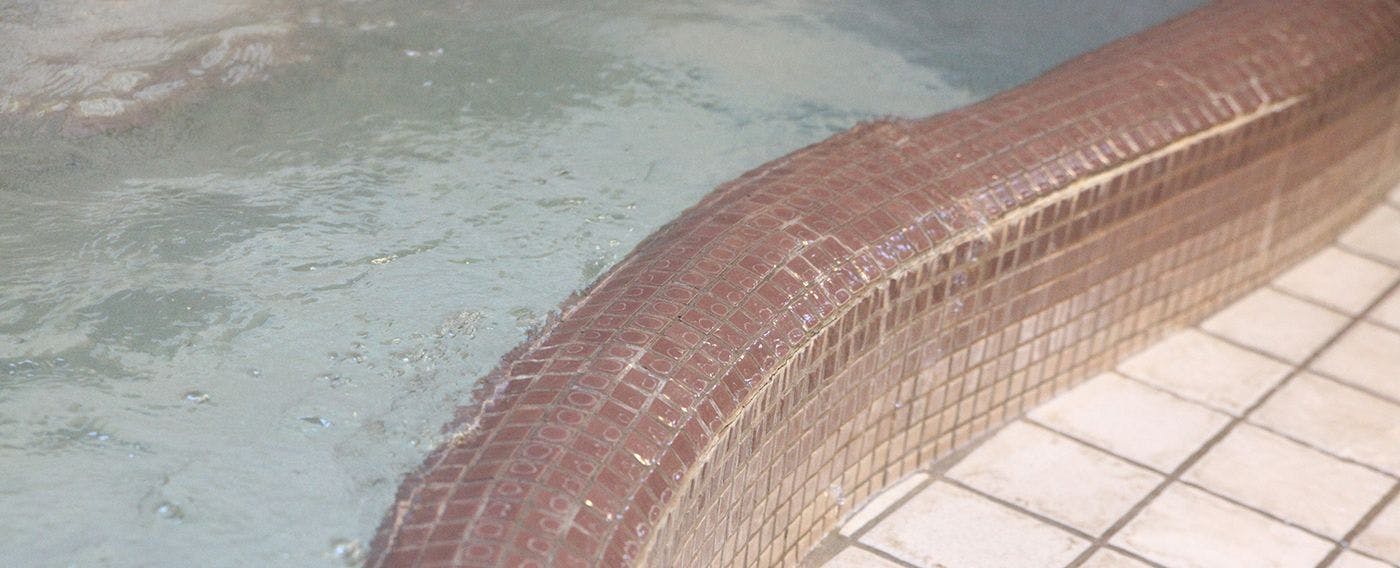 น้ำพุร้อนโดโกะ