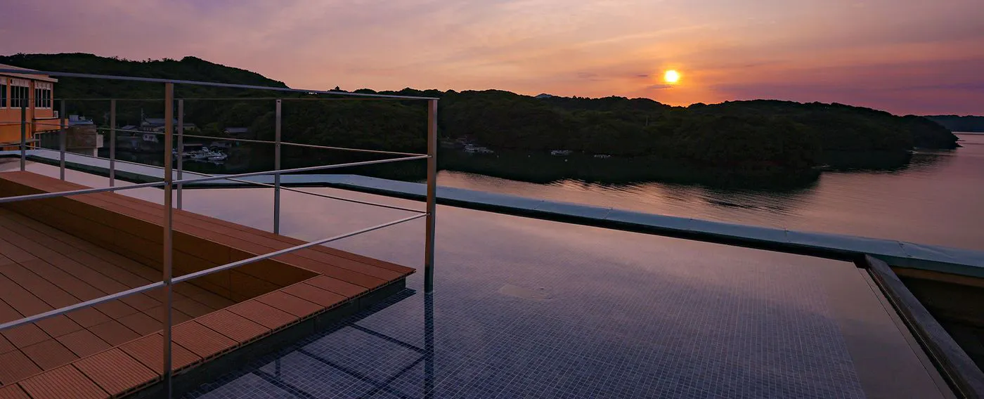 ดาดฟ้าน้ำยามเย็น