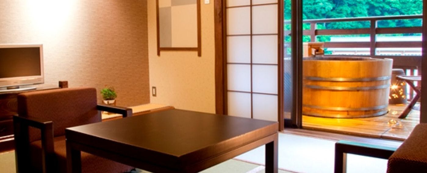 ห้องพักพร้อมอ่างอาบน้ำกลางแจ้ง <Tsukikagari>