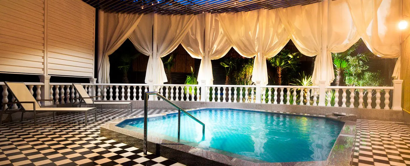 Pemandian Besar 'Yu Plaza'