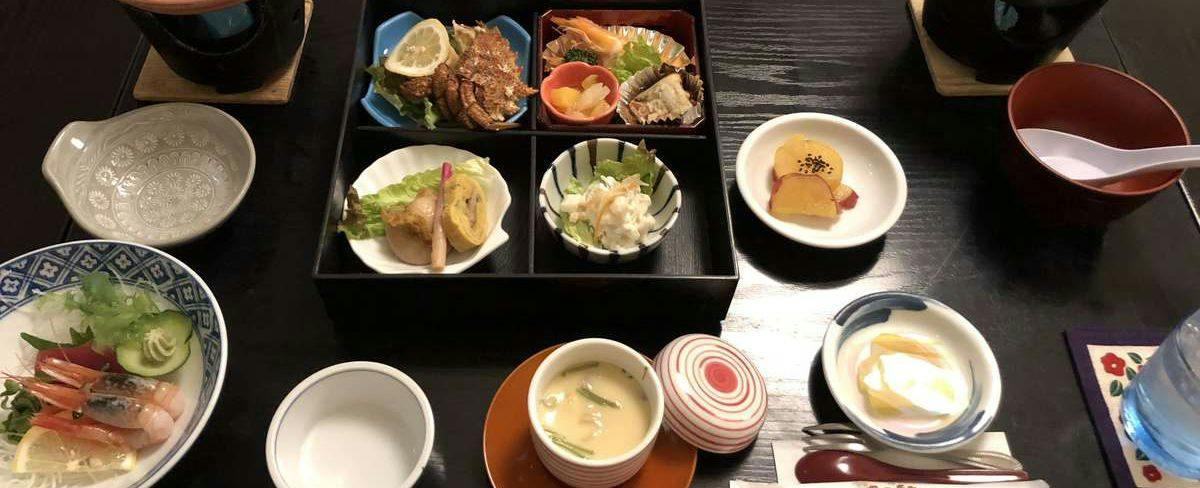 Tsukibikan: A 400-Year-Old Inn with Its Own Hot Spring, Associated with Shiko Munakata