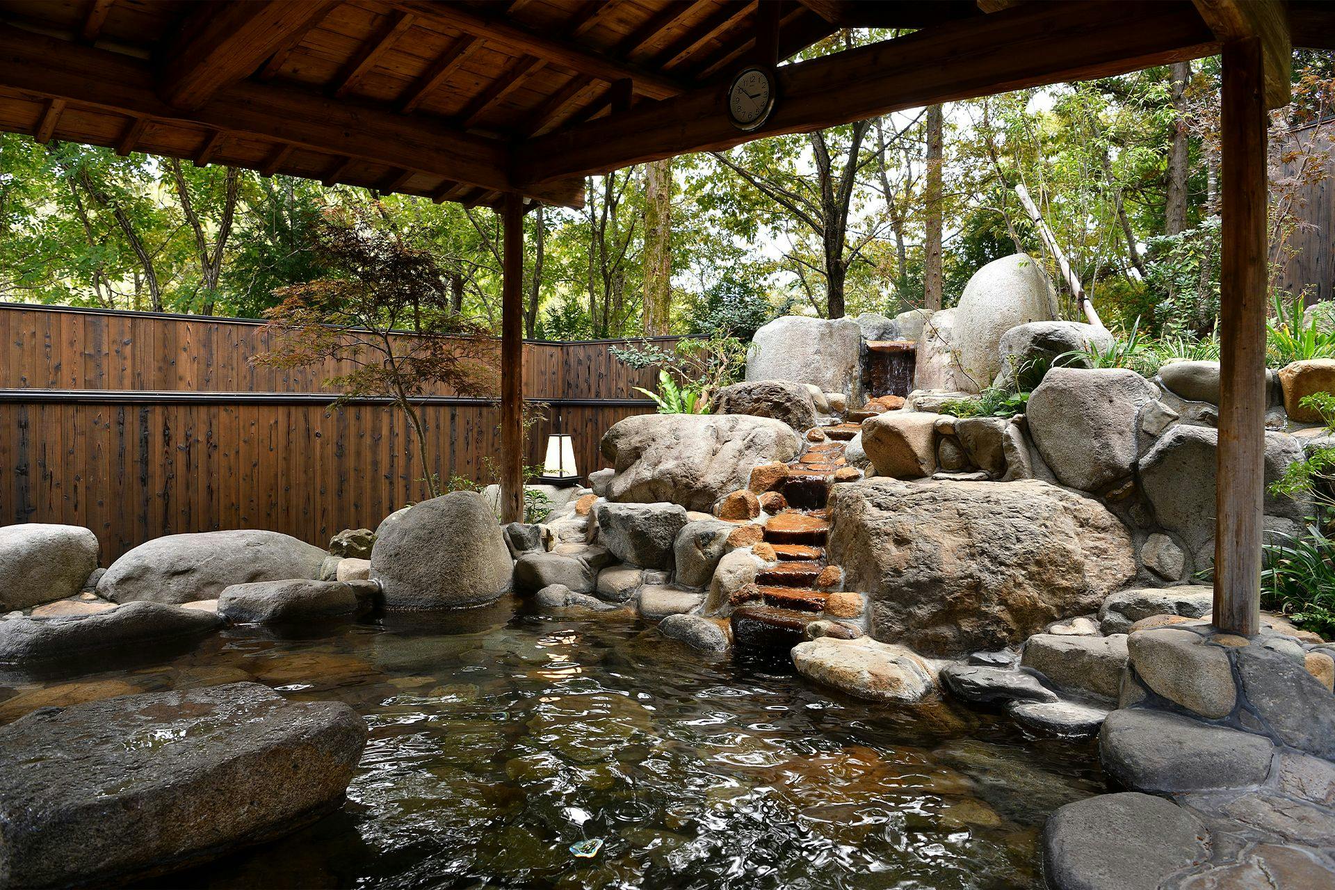 Pemandian air panas terbuka