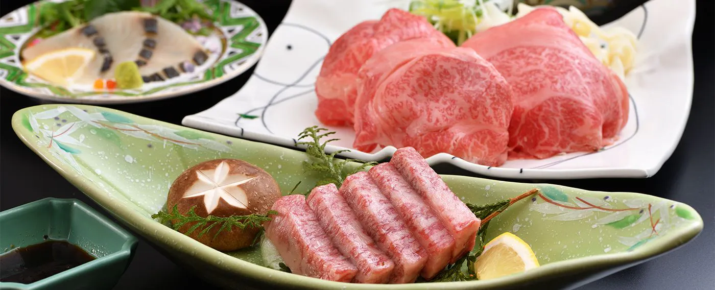 Kaiseki dengan banyak daging sapi Chiya