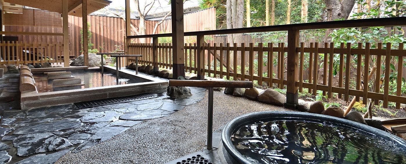 Pemandian air panas terbuka