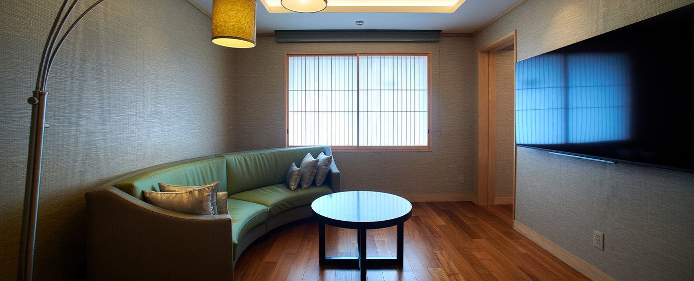 Enoshima Hotel (Enoshima Island Spa Hotel Building)