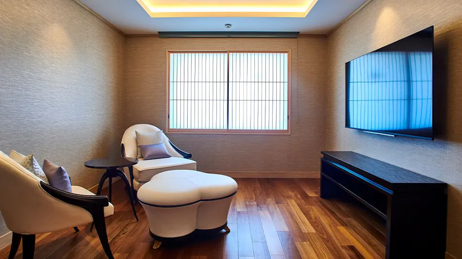 Enoshima Hotel (Enoshima Island Spa Hotel Building)