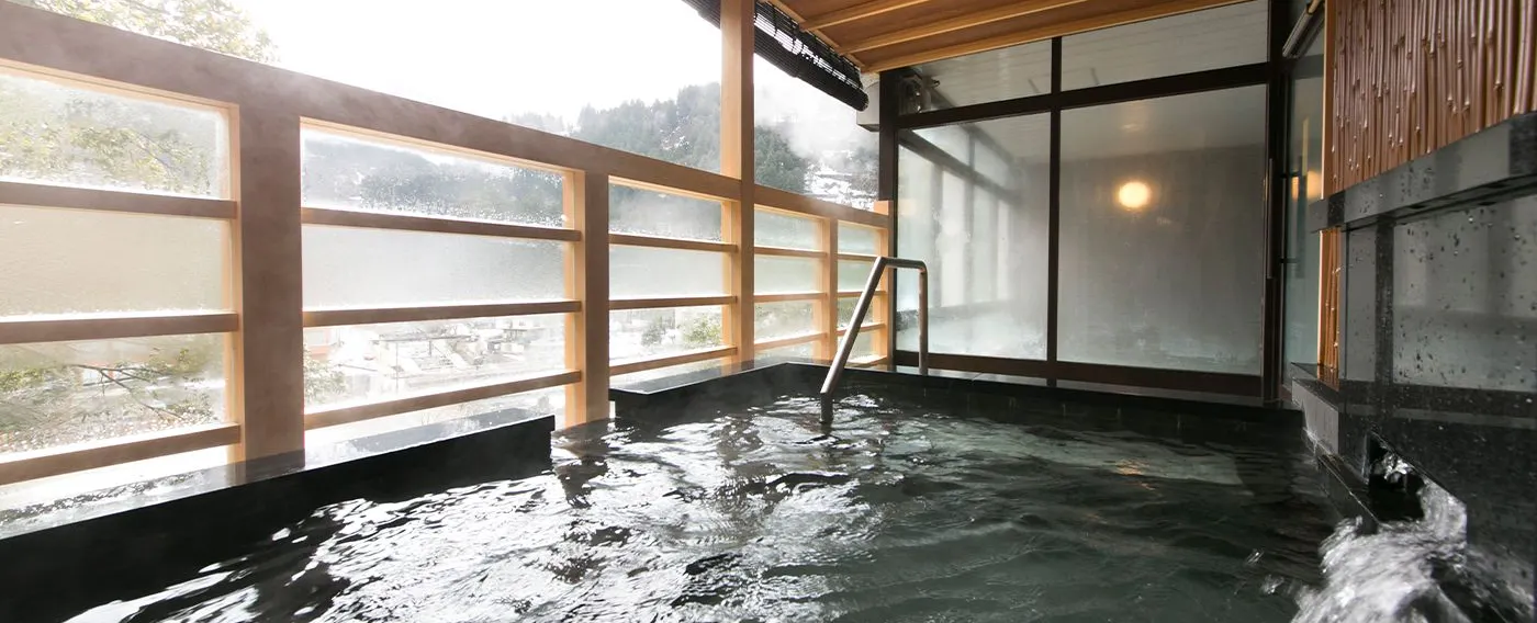 บ่อน้ำพุร้อนกลางแจ้ง