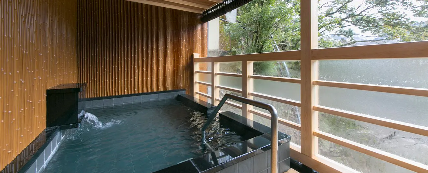 บ่อน้ำพุร้อนกลางแจ้ง