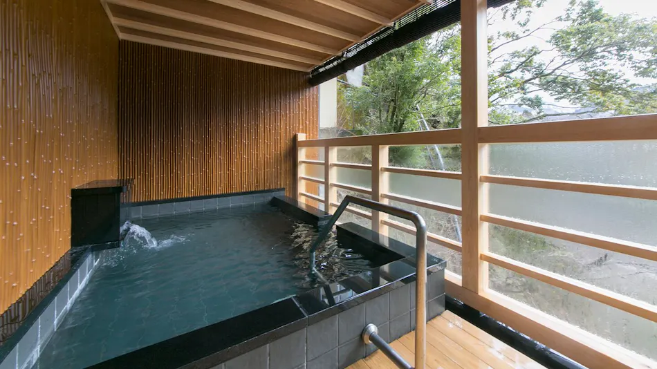 Popular Open-Air Bath Rooms and Seasonal Delicacies of Toyama, Unazuki Onsen Sunyanagi-tei