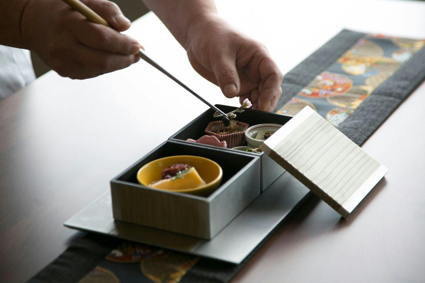 Popular Open-Air Bath Rooms and Seasonal Delicacies of Toyama, Unazuki Onsen Sunyanagi-tei
