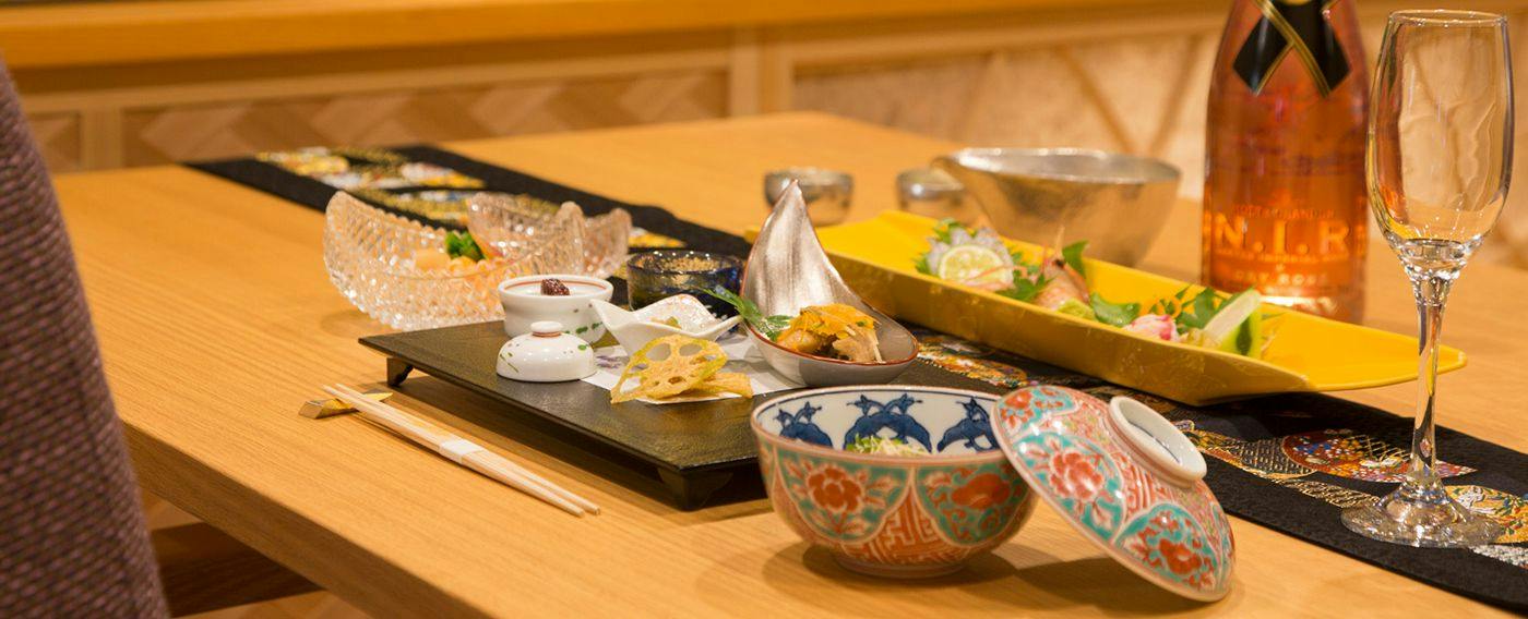 Popular Open-Air Bath Rooms and Seasonal Delicacies of Toyama, Unazuki Onsen Sunyanagi-tei