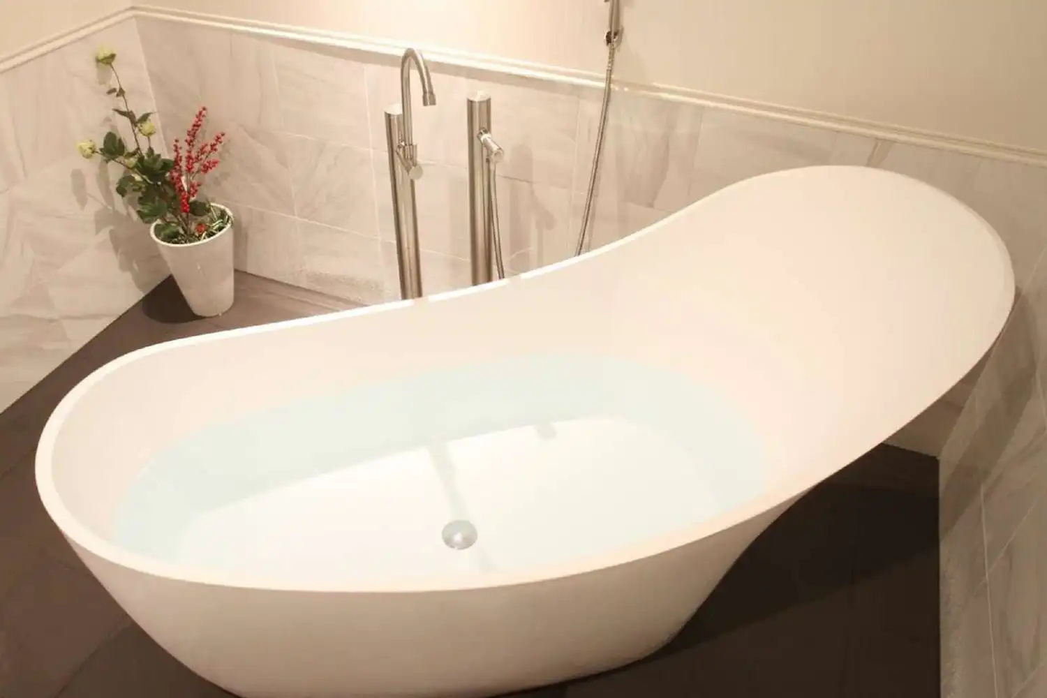 อ่างอาบน้ำ