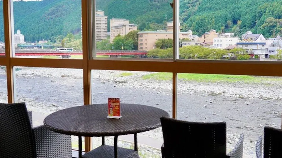 Sakura RiverSide Stay Gero Onsen