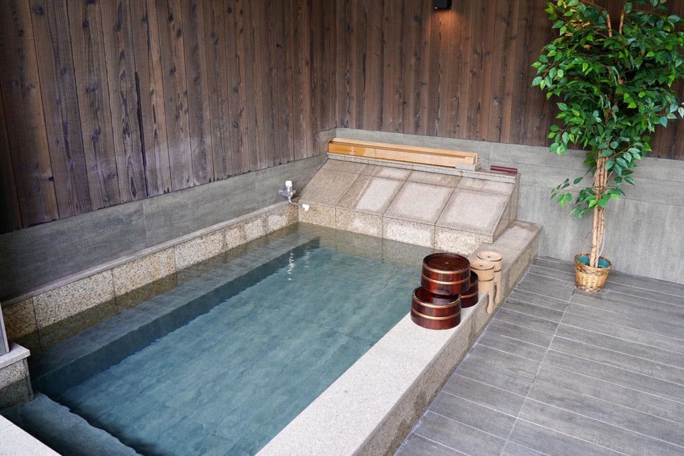 ห้องอาบน้ำรวม