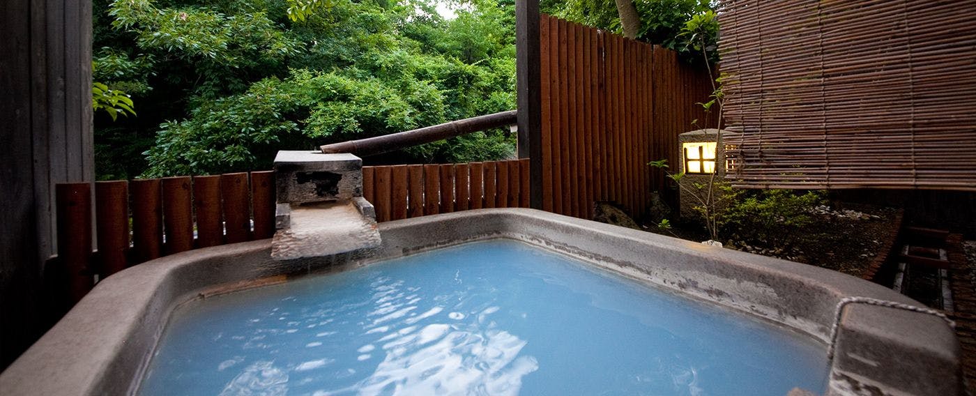 ห้องอาบน้ำกลางแจ้งส่วนตัว