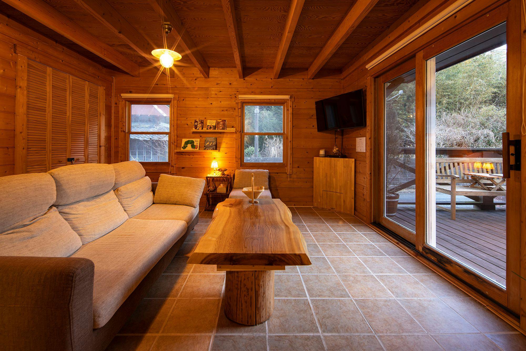 ALL SEASON RESORT NO.2 Birdsong