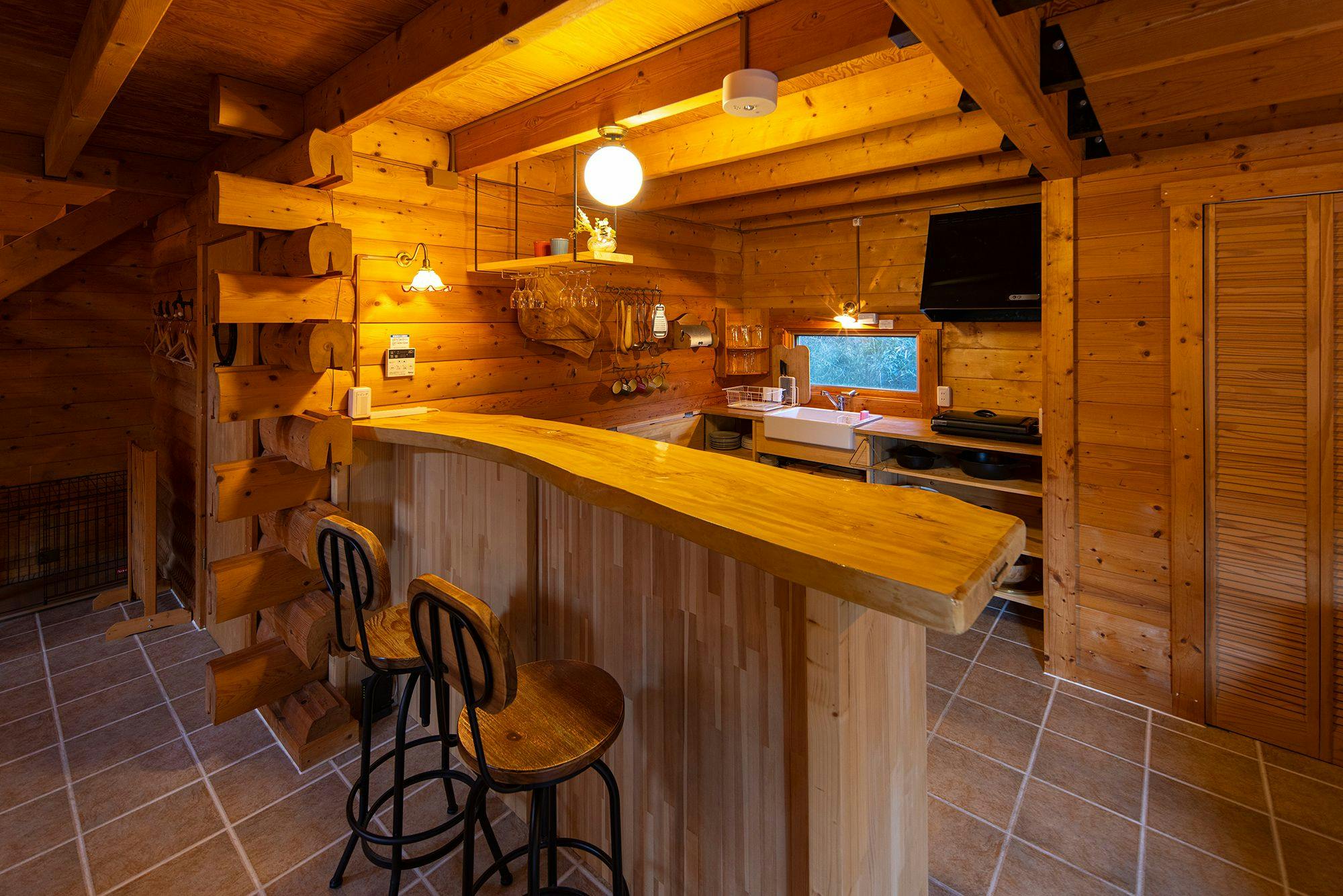 ALL SEASON RESORT NO.2 Birdsong