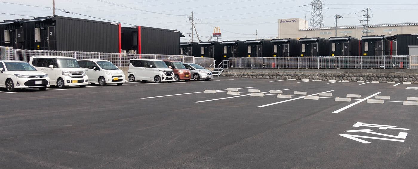 Tempat letak kereta kedua