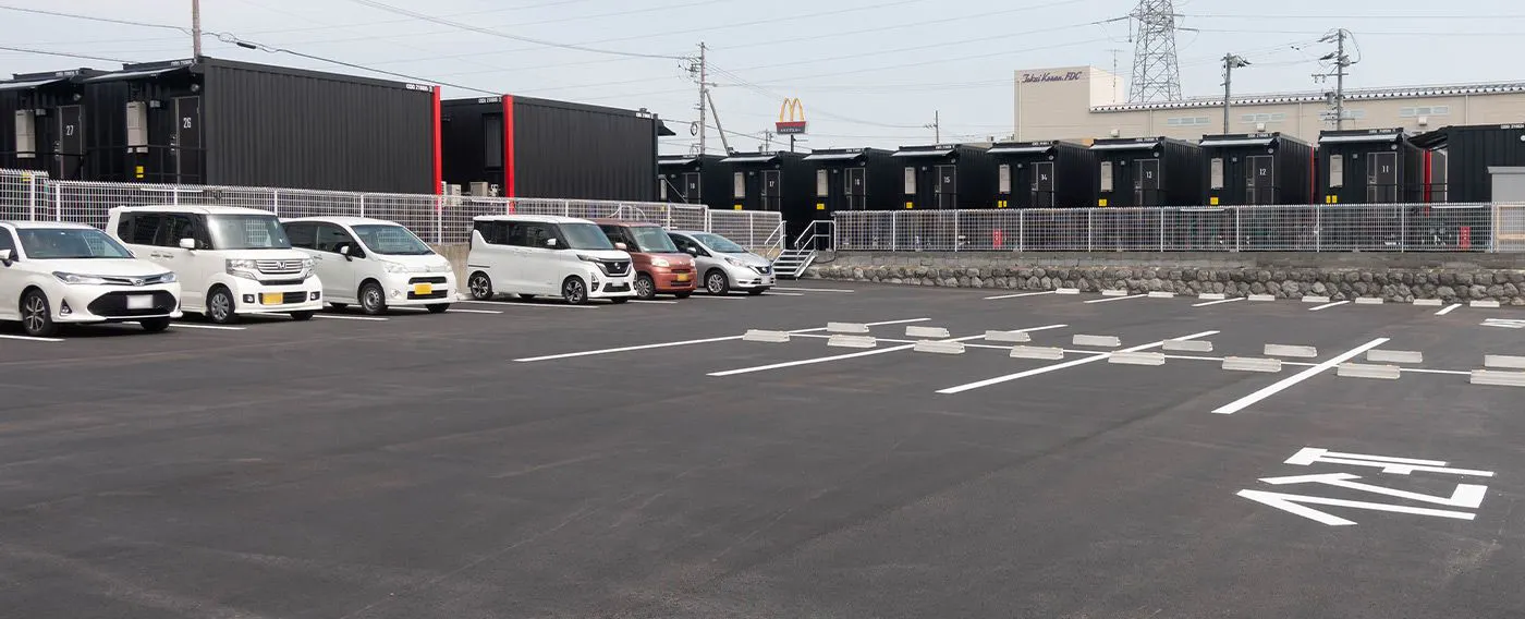 Tempat letak kereta kedua