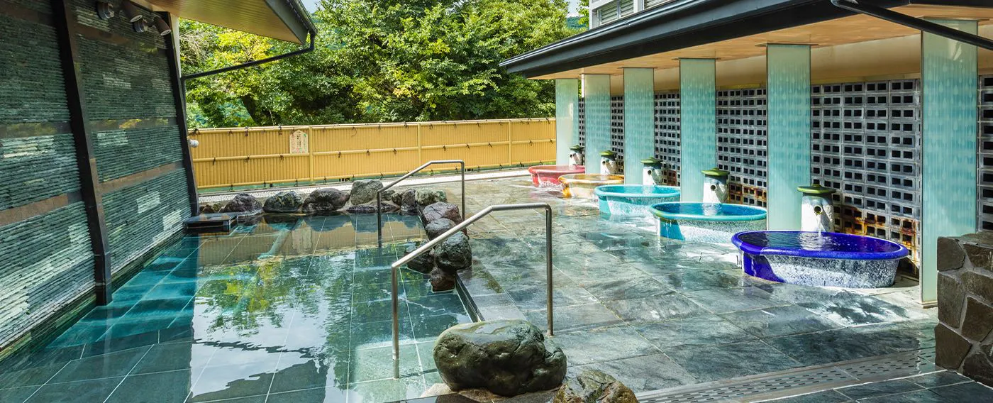 ออนเซ็นกลางแจ้ง