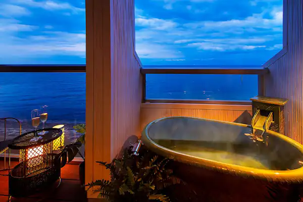 บ่อน้ำพุร้อนกลางแจ้ง