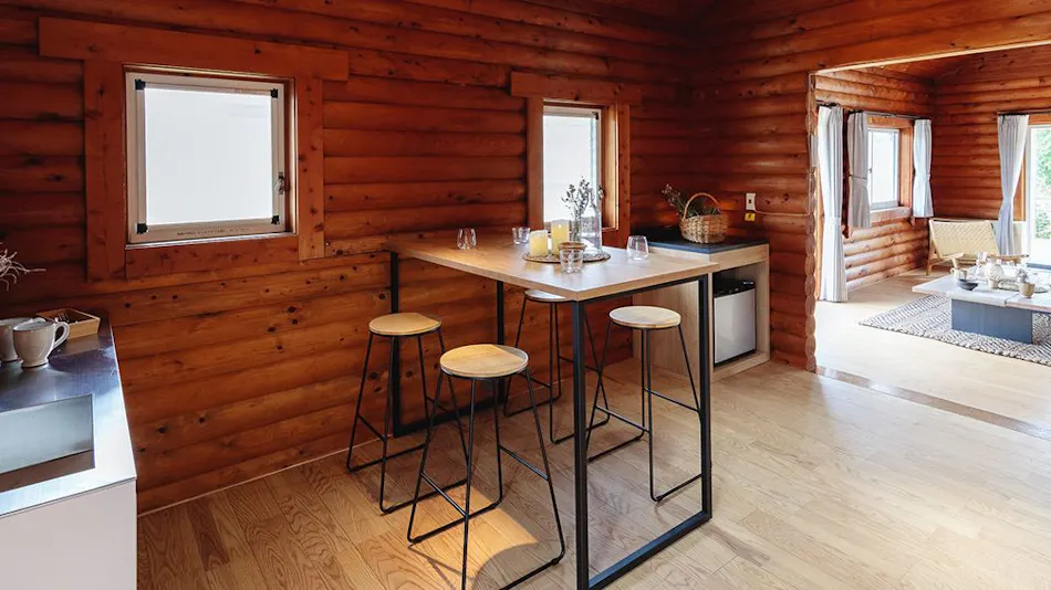 ETOWA KASAMA: Outdoor Resort Close to the Sky and Forest