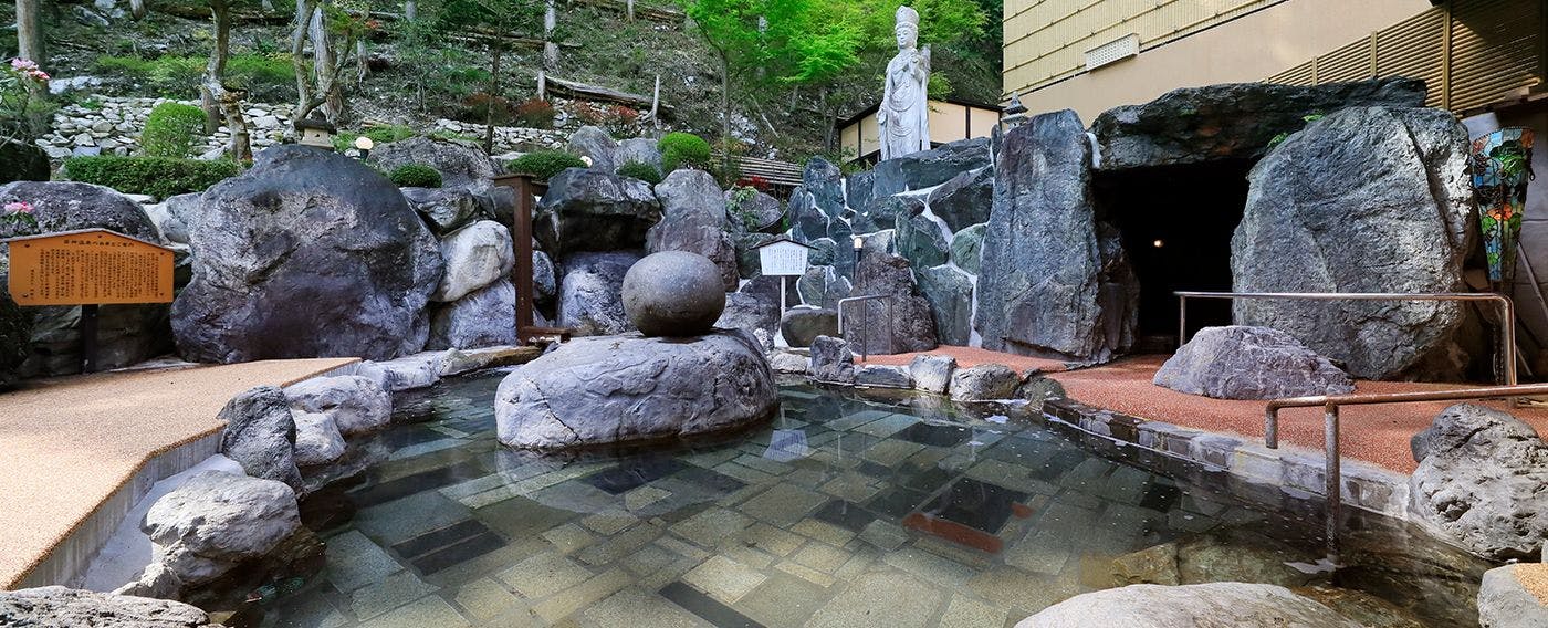 奇岩庭園大露天風呂　女湯
