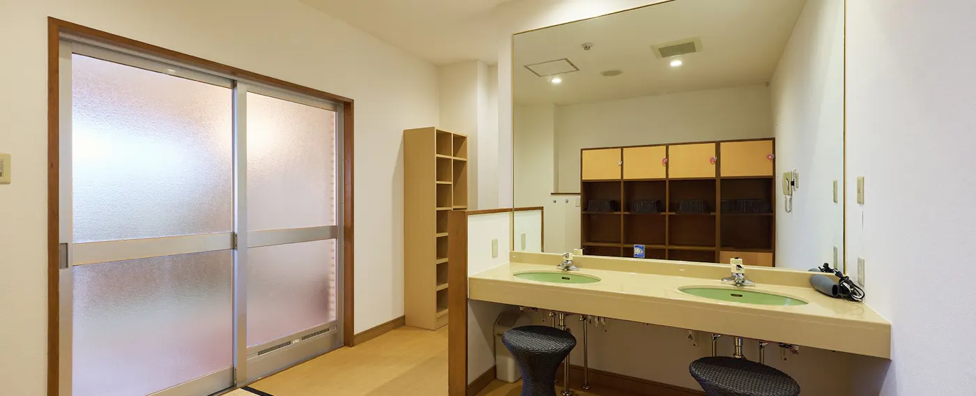 ห้องเปลี่ยนเสื้อผ้า