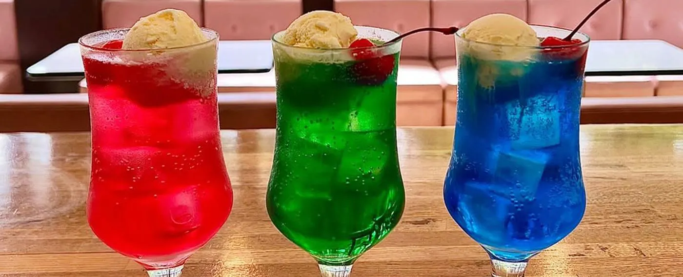 ร้านอาหารและเครื่องดื่มใกล้เคียง